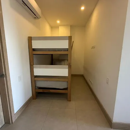 Encantador Espacio Con Salida Al Mar En Manzanillo *